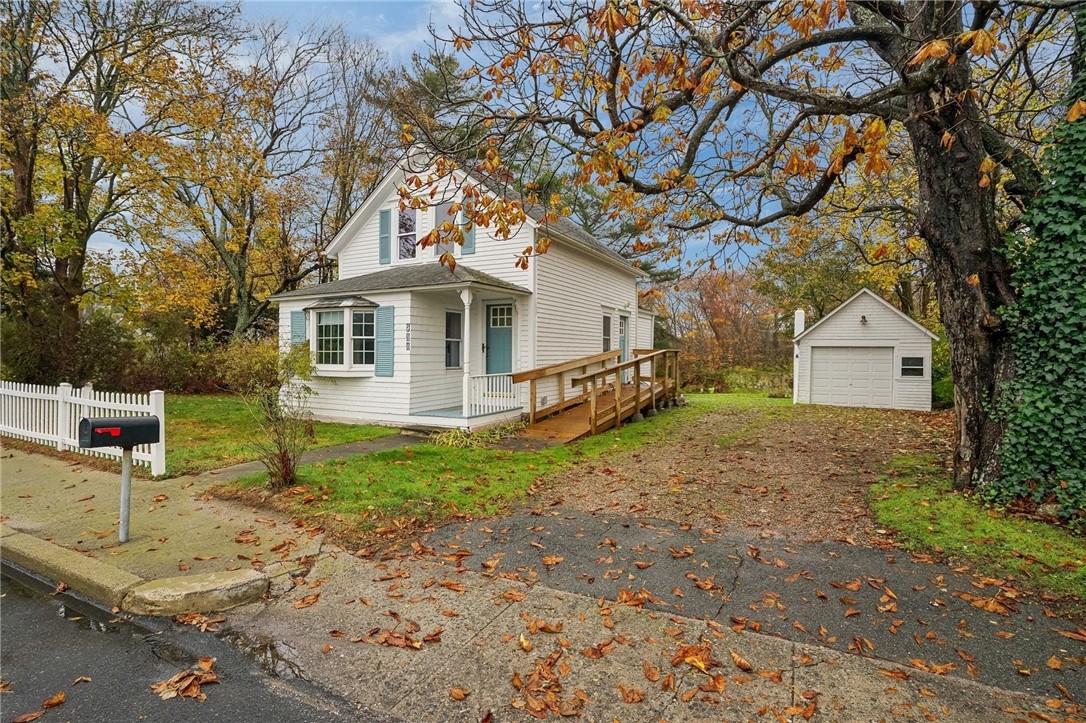 580 Point Judith Road Narragansett, RI 02882 - Photo 2 of 40