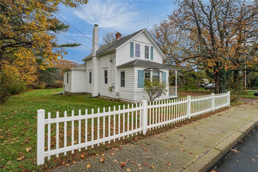 580 Point Judith Road Narragansett, RI 02882 - Photo 4 of 40