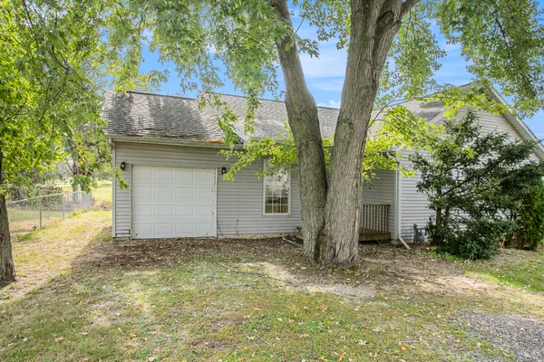 $950 | 484 Florence Road, Constantine, MI 49042