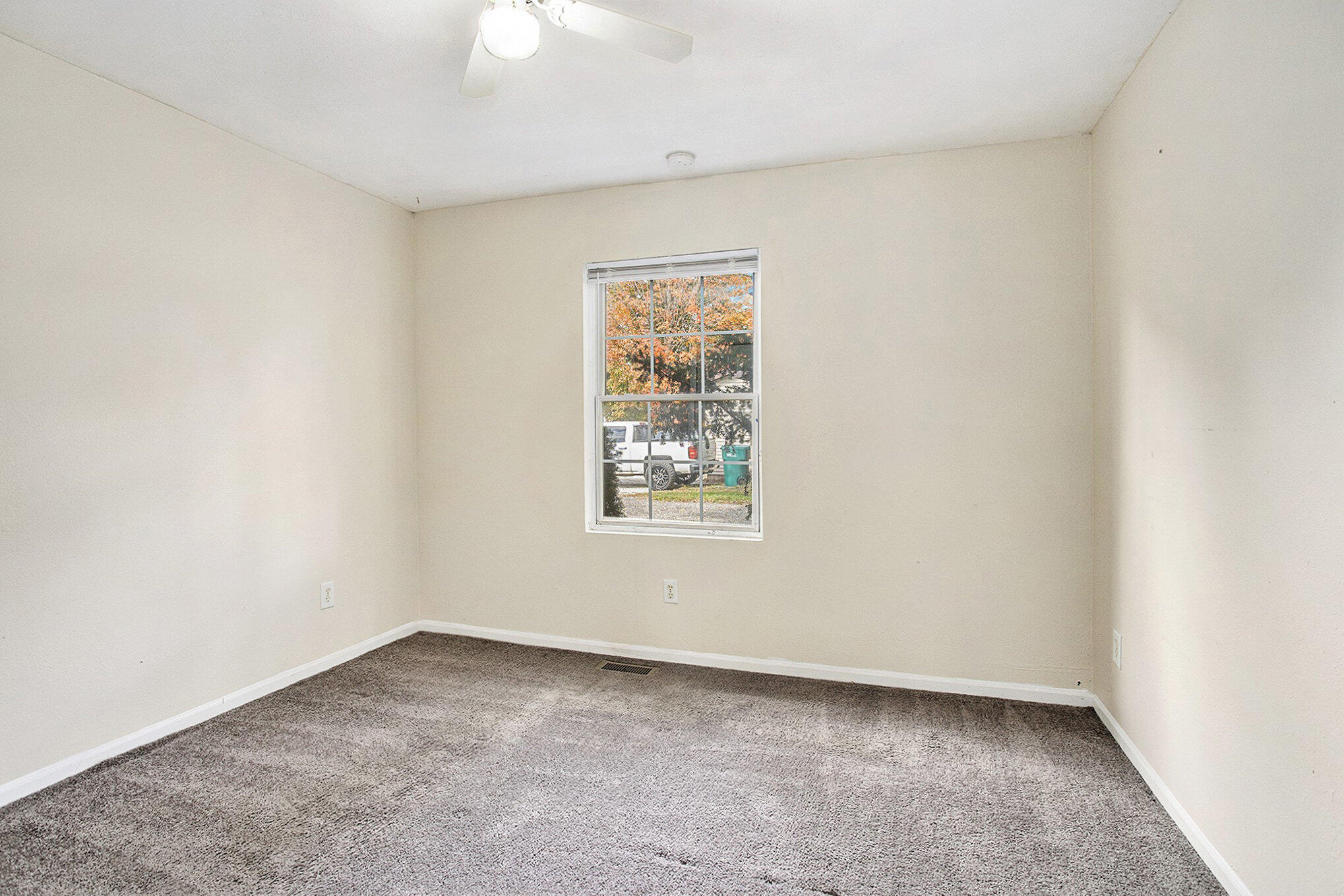 484 Florence Road Constantine, MI 49042 - Photo 13 of 16 015_581a9144_714