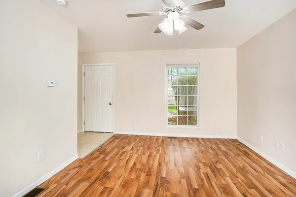 $950 | 484 Florence Road, Constantine, MI 49042