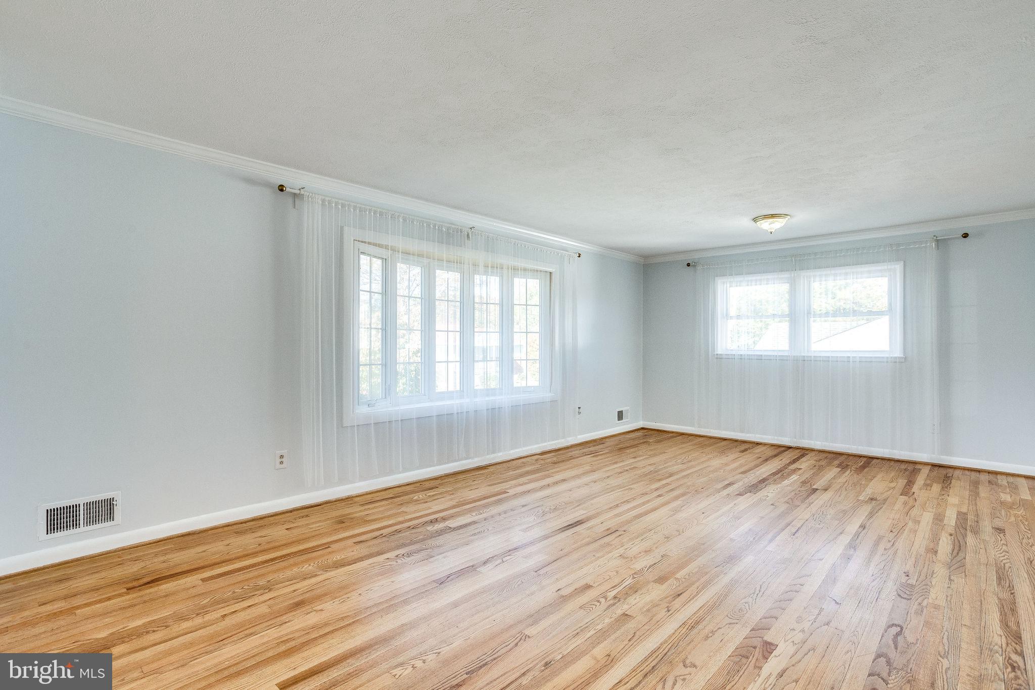 1104 11th Street Laurel, MD 20707 - Photo 8 of 59 Newer Windows