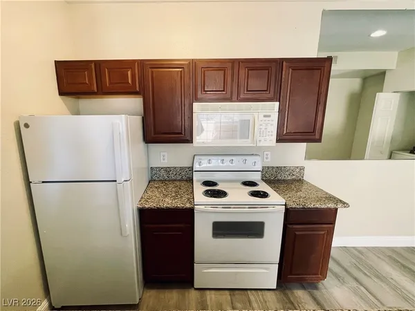 $1,300 | 5174 South Jones Boulevard, Unit 108, Las Vegas, NV 89118