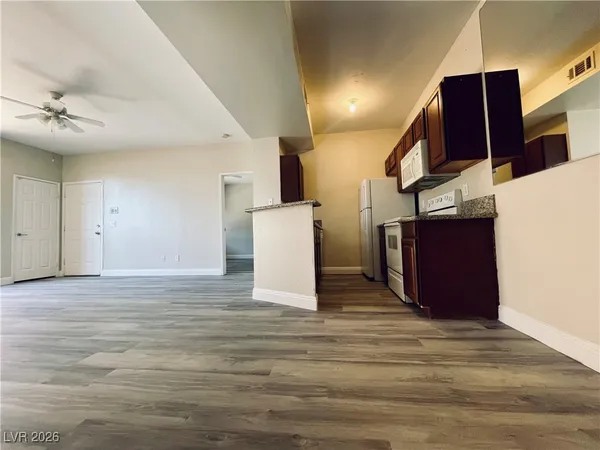$1,300 | 5174 South Jones Boulevard, Unit 108, Las Vegas, NV 89118
