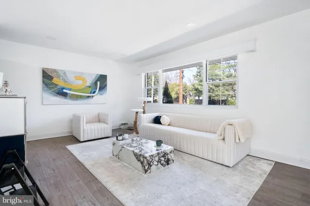 $4,600 | 5020 River Road, Bethesda, MD 20816