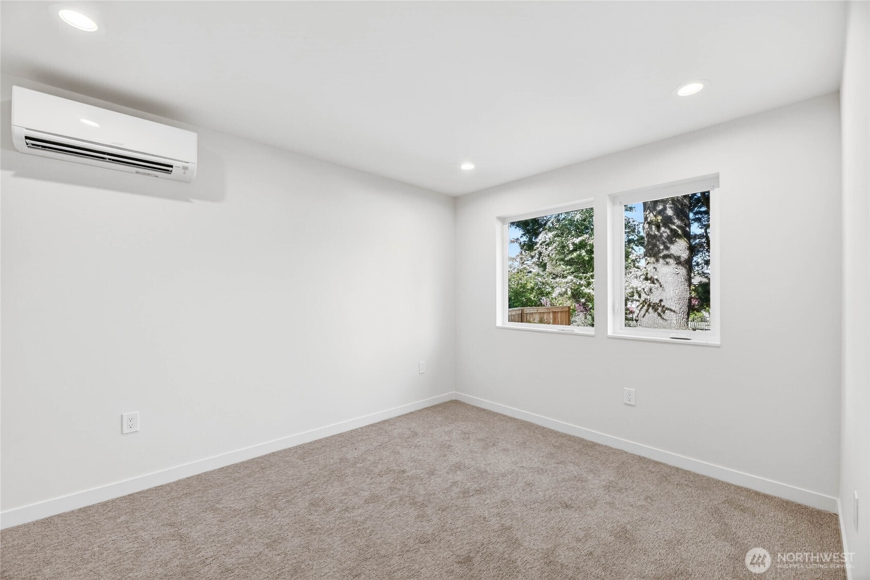 4144 44th Avenue Southwest Seattle, WA 98116 - Photo 17 of 35