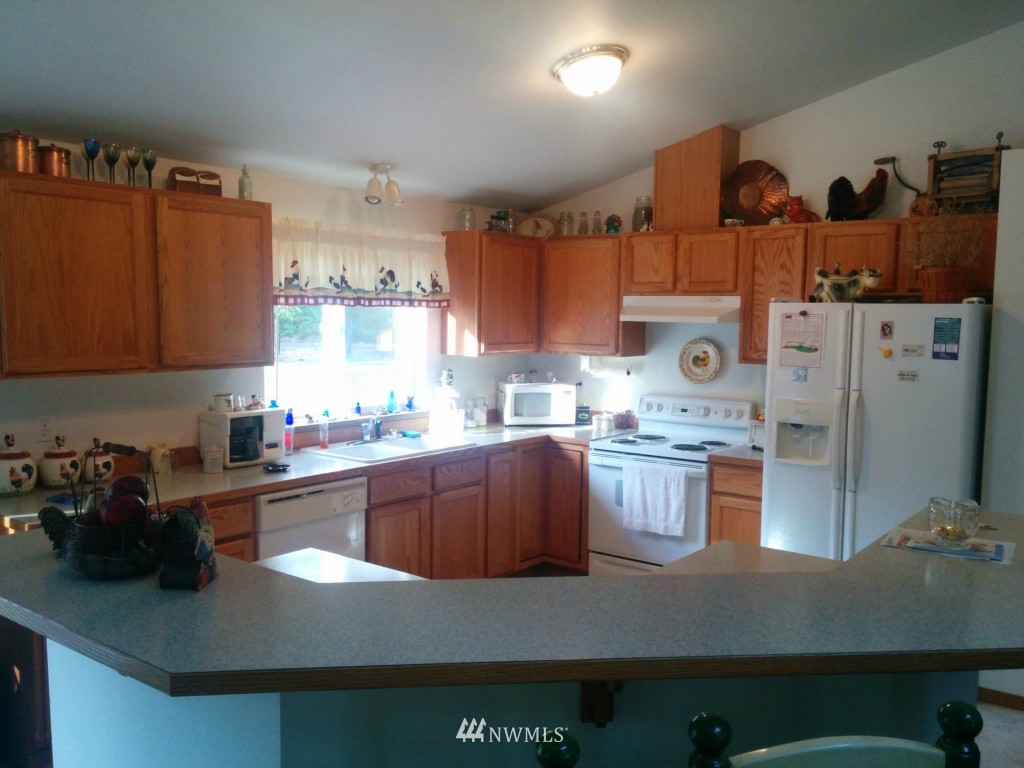 102 Round Top Road Mineral, WA 98355 - Photo 13 of 16