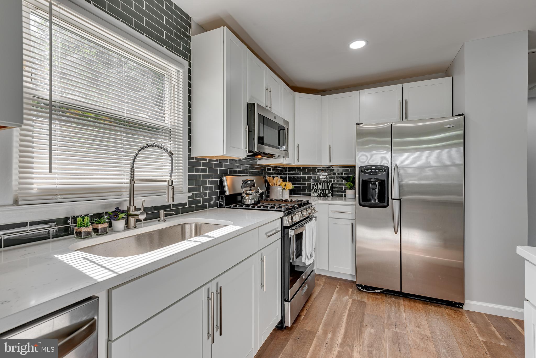 9427 Blackstone Road Manassas, VA 20110 - Photo 7 of 43 Gallery Image 7