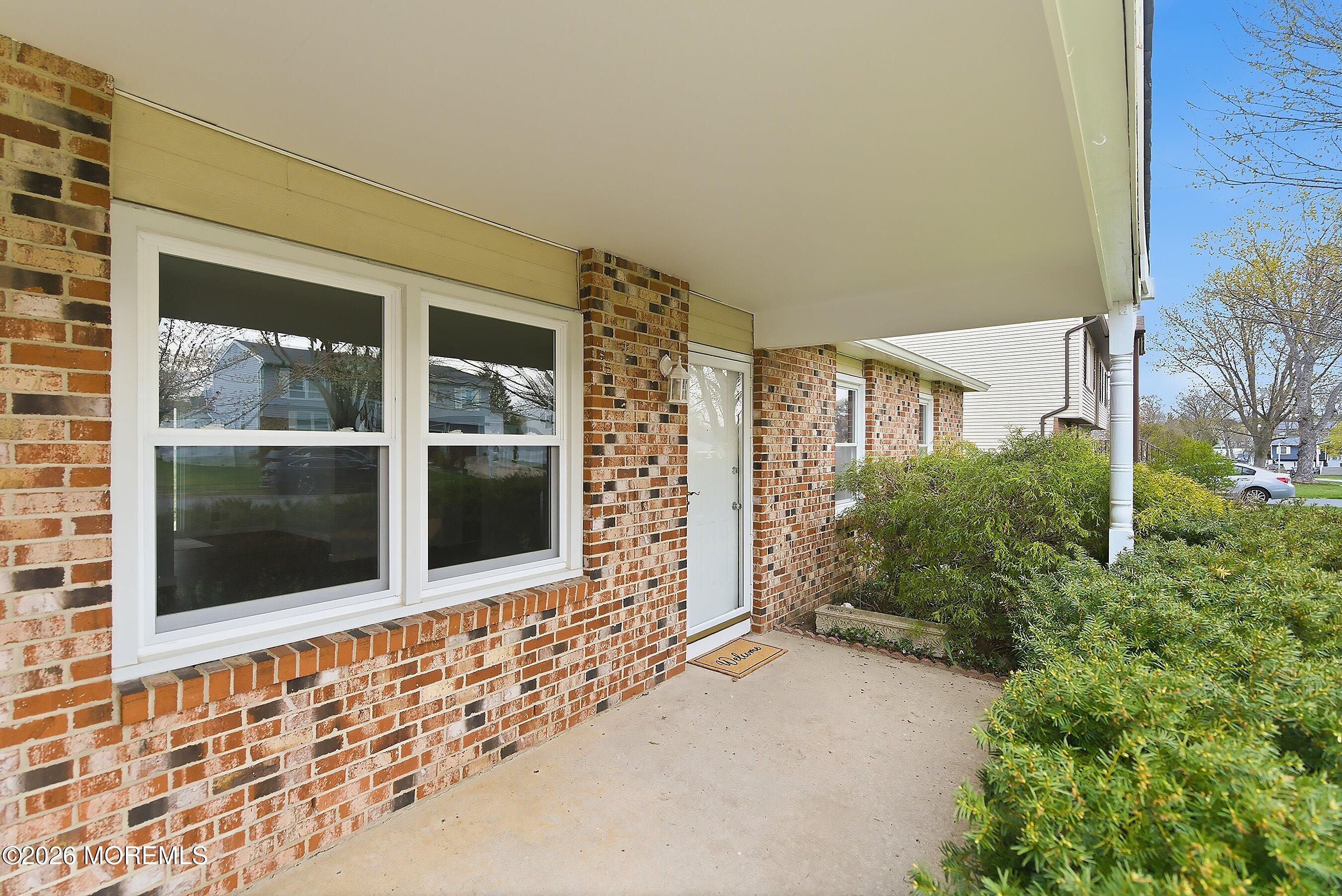 10 Lilac Place Howell, NJ 07731 - Photo 3 of 30 1000019900