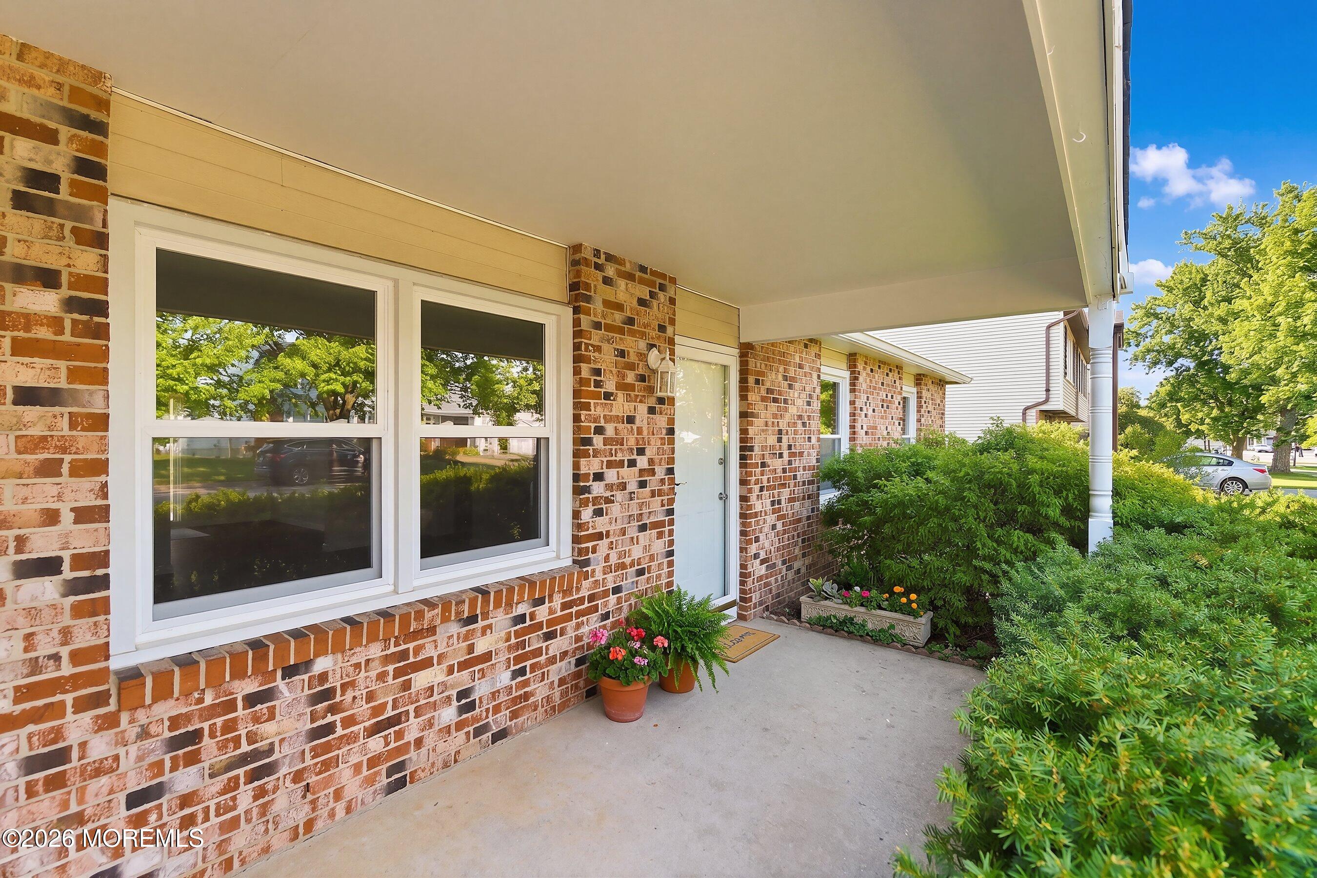 10 Lilac Place Howell, NJ 07731 - Photo 4 of 30 1000019901