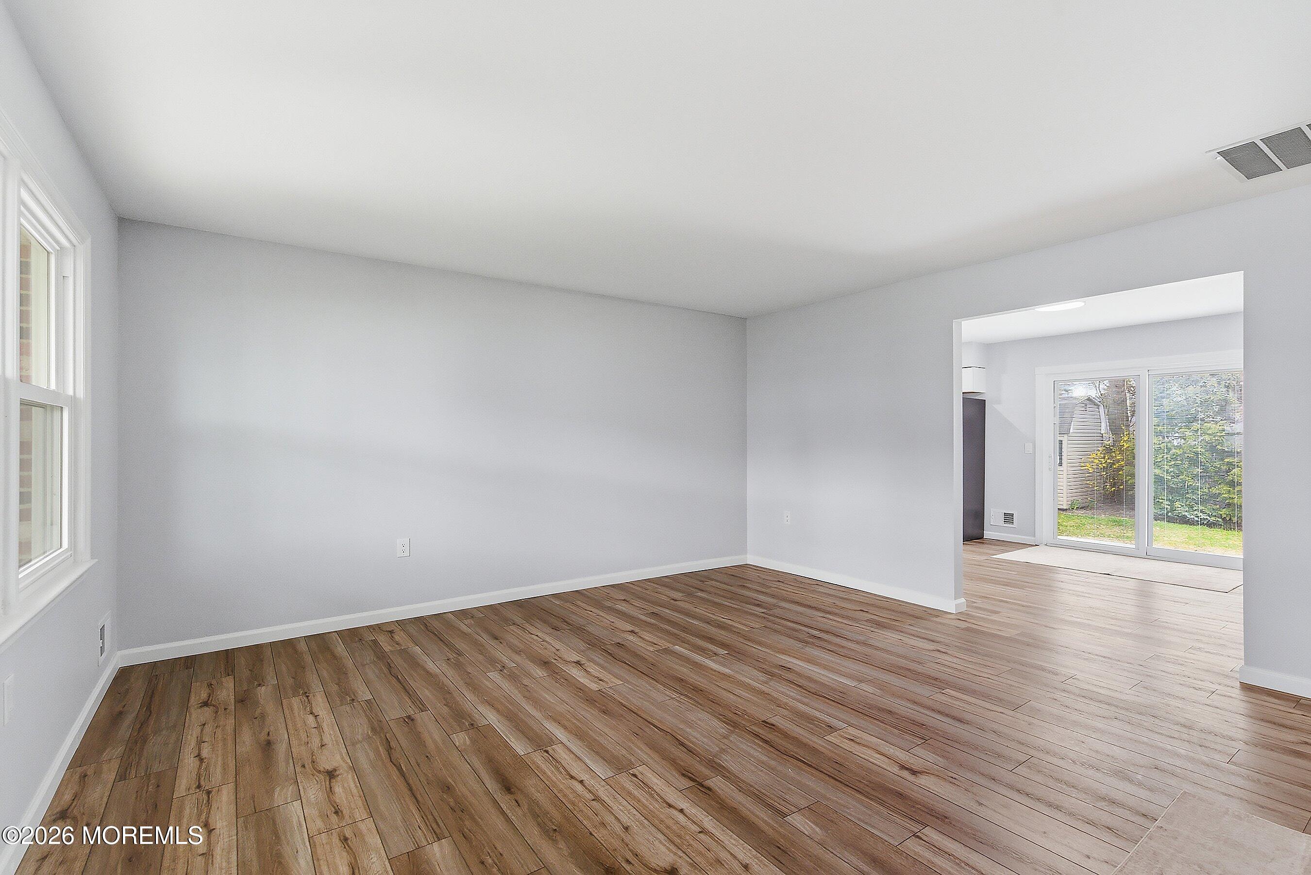 10 Lilac Place Howell, NJ 07731 - Photo 7 of 30 1000019902