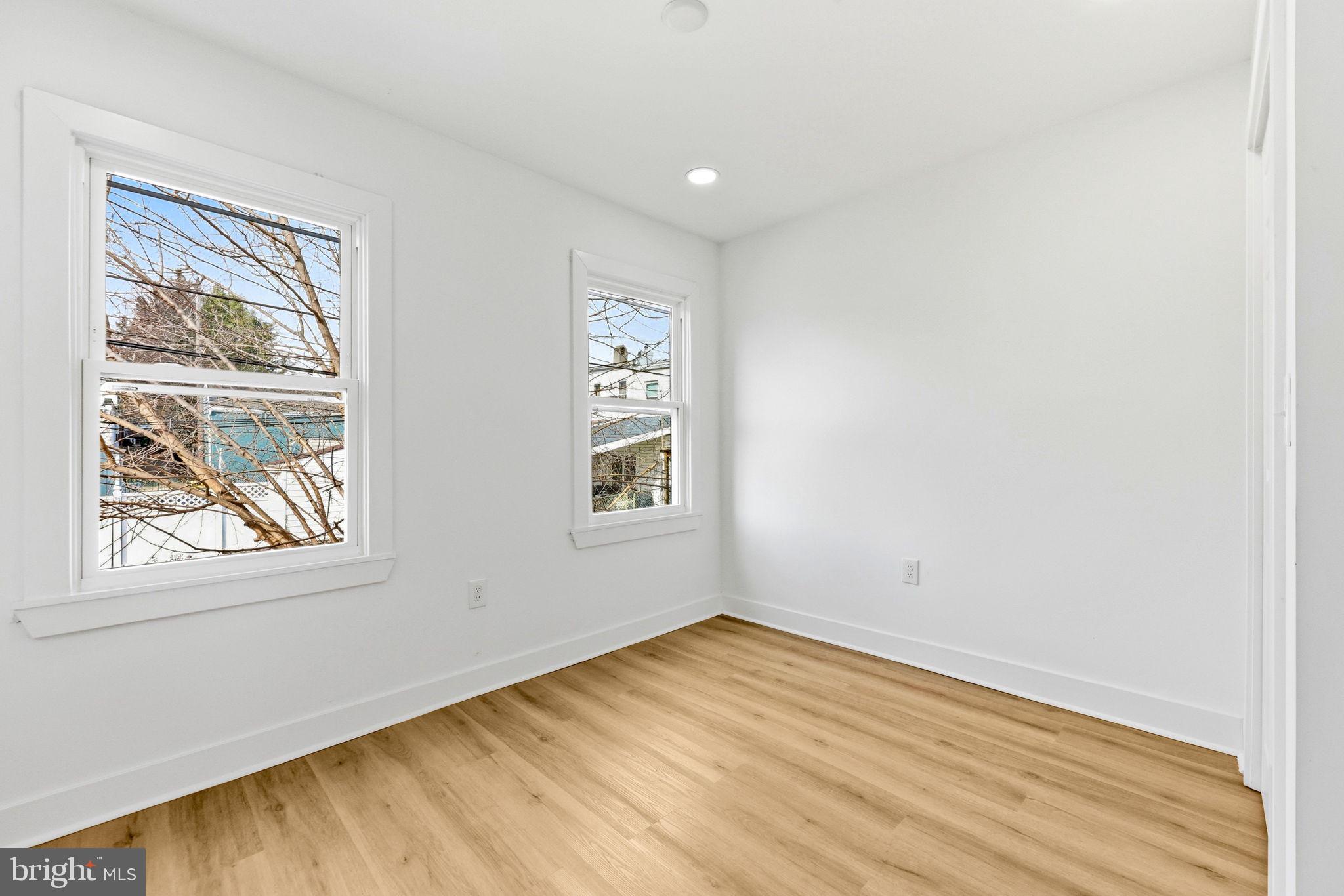 3618 Keswick Road Baltimore, MD 21211 - Photo 29 of 39 an empty room with windows