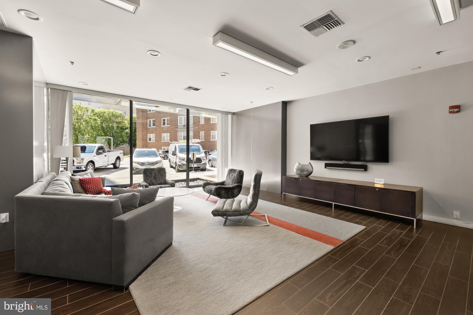 3883 Connecticut Avenue Northwest, Unit 111 Washington, DC 20008 - Photo 21 of 28