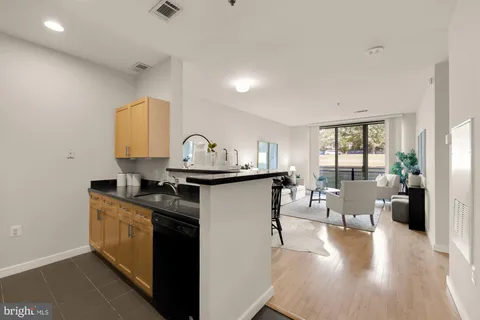 $399,000 | 3883 Connecticut Avenue Northwest, Unit 111, Washington, DC 20008