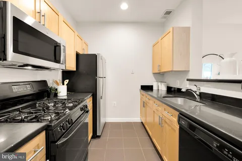 $399,000 | 3883 Connecticut Avenue Northwest, Unit 111, Washington, DC 20008