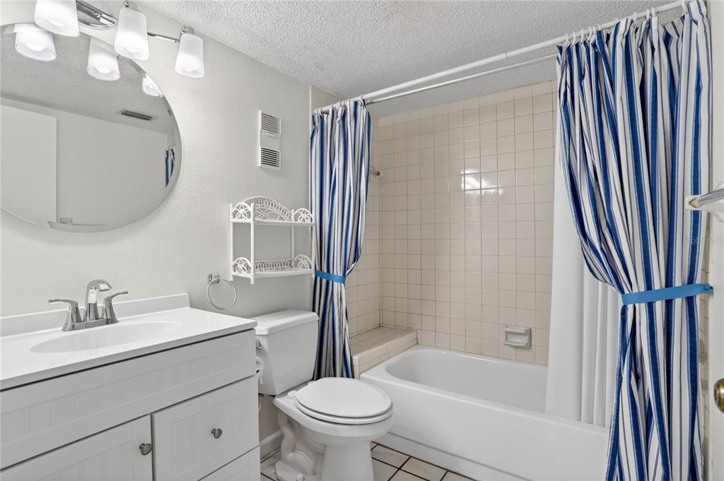 1370 Heather Ridge Boulevard, Unit 102 Dunedin, FL 34698 - Photo 15 of 27
