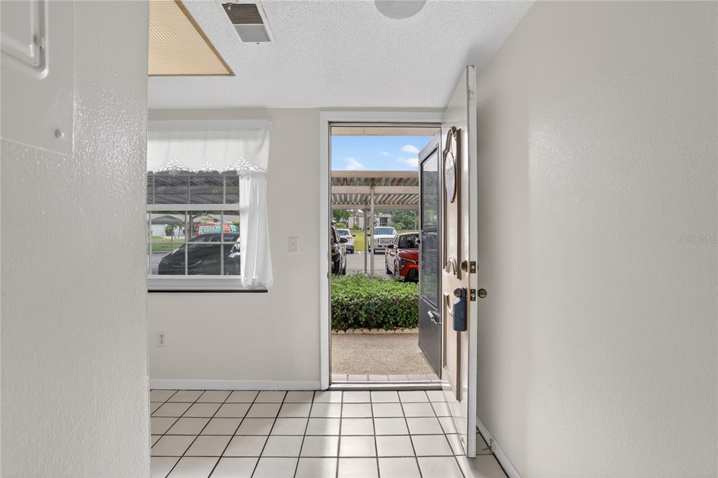 1370 Heather Ridge Boulevard, Unit 102 Dunedin, FL 34698 - Photo 8 of 27
