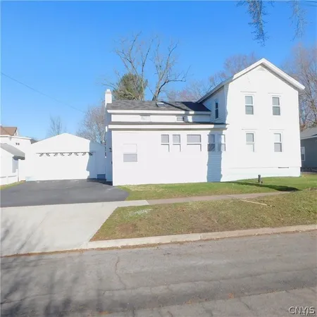 $1,700 | 405 Cypress Street, Unit 1, Salina, NY 13088