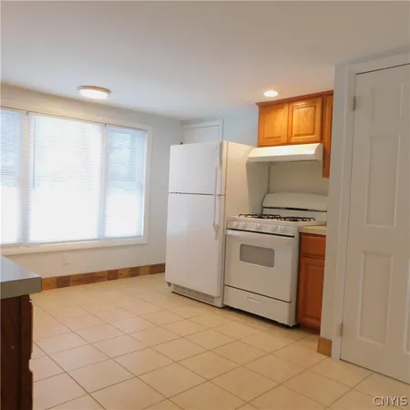 $1,700 | 405 Cypress Street, Unit 1, Salina, NY 13088