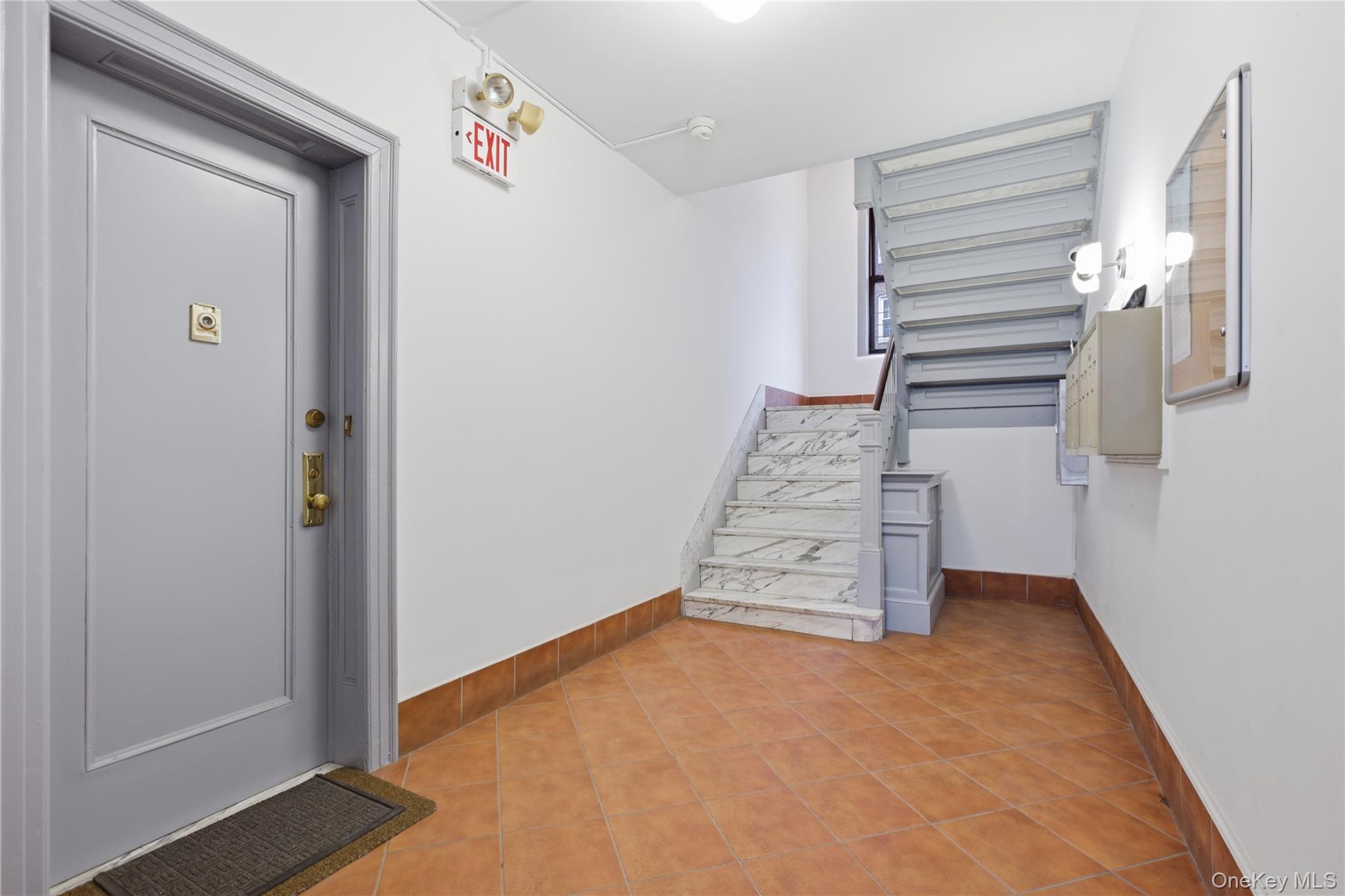 242 Bronxville Road, Unit E2 Bronxville, NY 10708 - Photo 5 of 19 Building entrance lobby