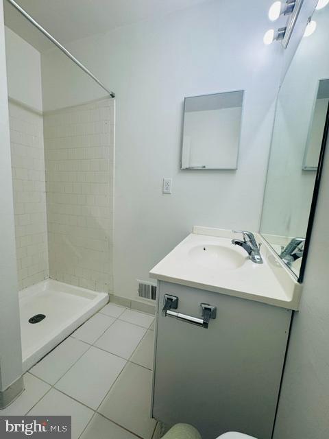 6 Ojibway Road Randallstown, MD 21133 - Photo 22 of 32 PRIMARY BATHROOM
