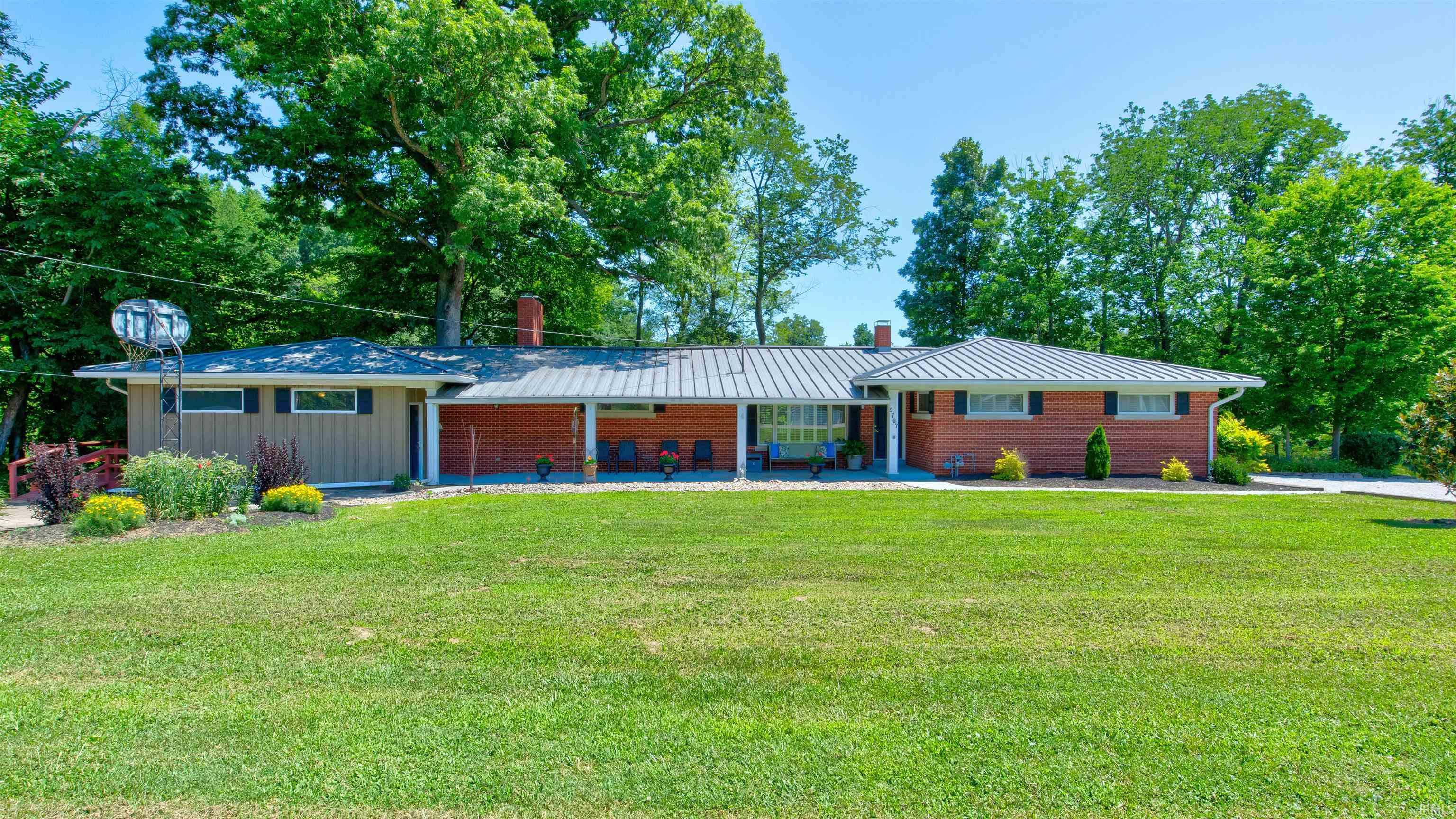 9707 Denzer Road Evansville, IN 47720 - Photo 1 of 35 Gallery Image 1
