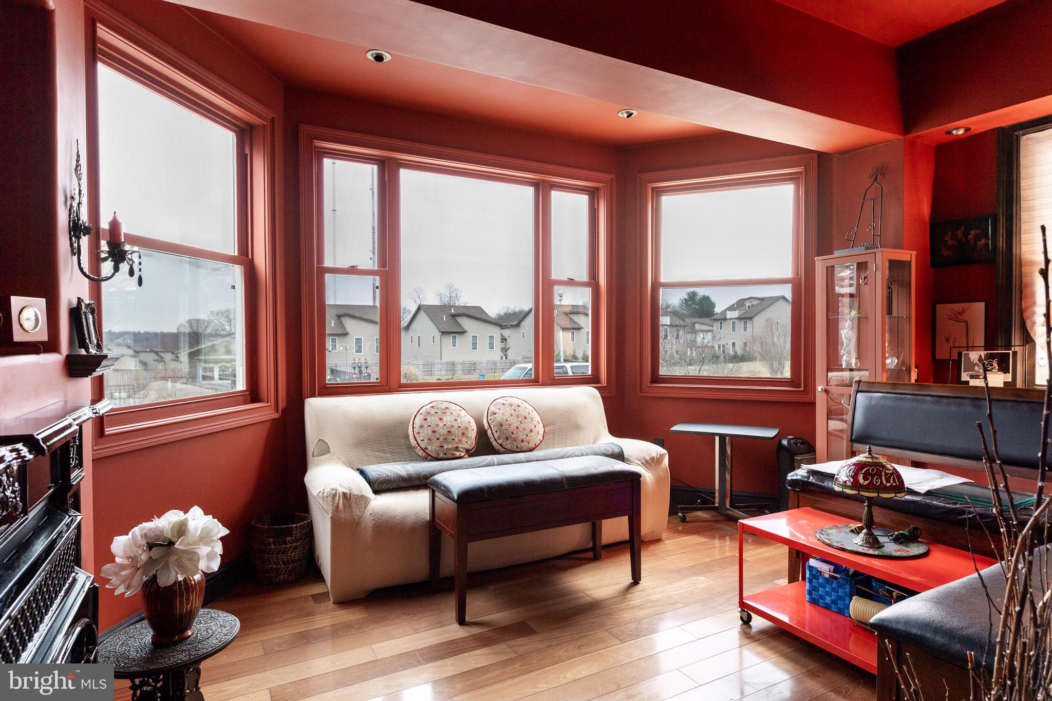 7330 Ridge Avenue Philadelphia, PA 19128 - Photo 11 of 31 Sitting room