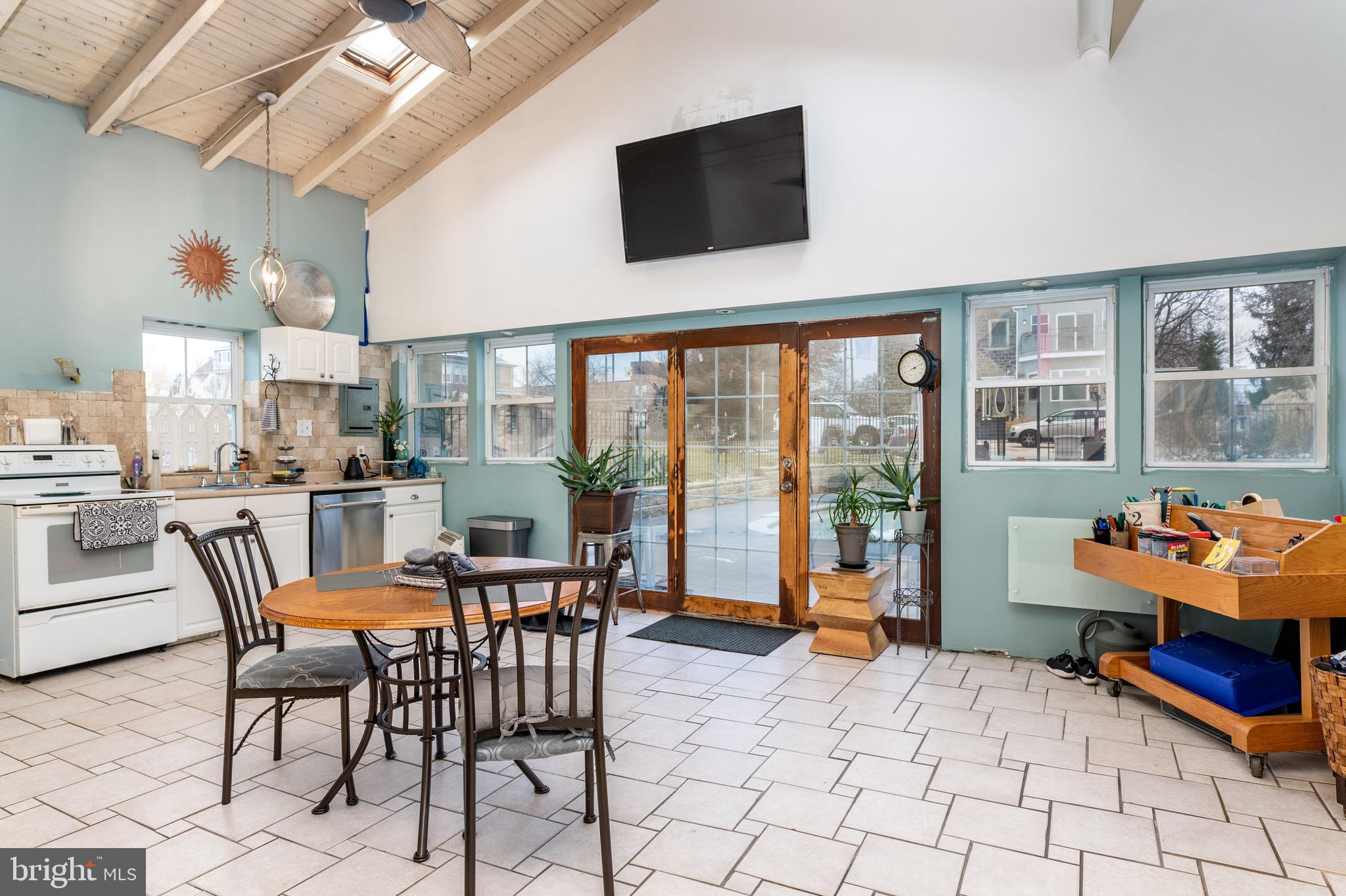 7330 Ridge Avenue Philadelphia, PA 19128 - Photo 26 of 31 Pool house w/ full kitchen