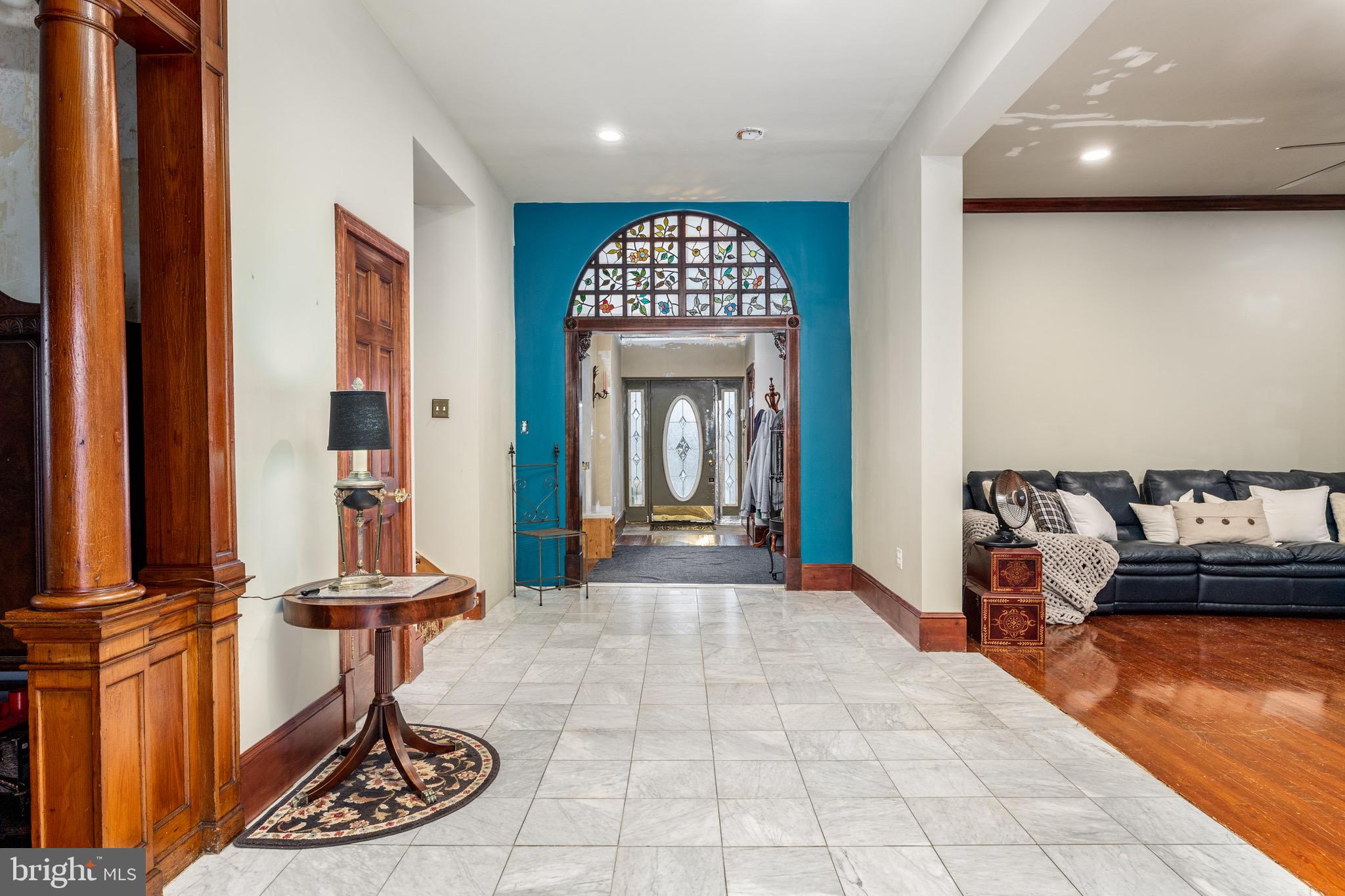 7330 Ridge Avenue Philadelphia, PA 19128 - Photo 5 of 31 Foyer