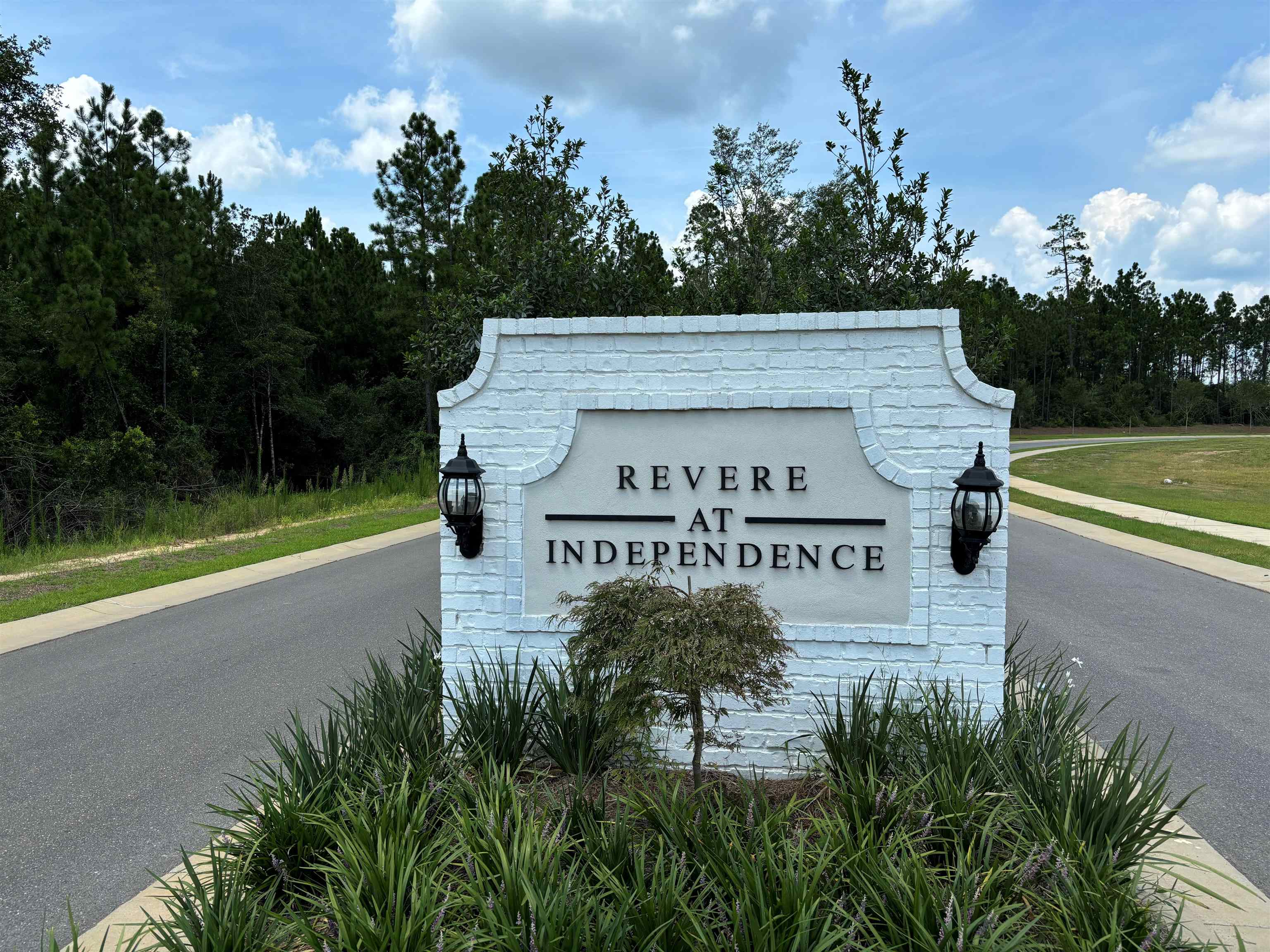 32256 Lexington Drive Daphne, AL 36527 - Photo 11 of 23 Community Entrance Sign