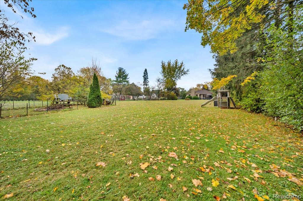 1370 South Boulevard Rochester, MI 48309 - Photo 48 of 65