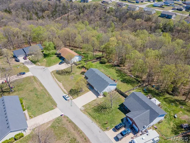$359,900 | 19580 Lyle Lane, Waynesville, MO 65583