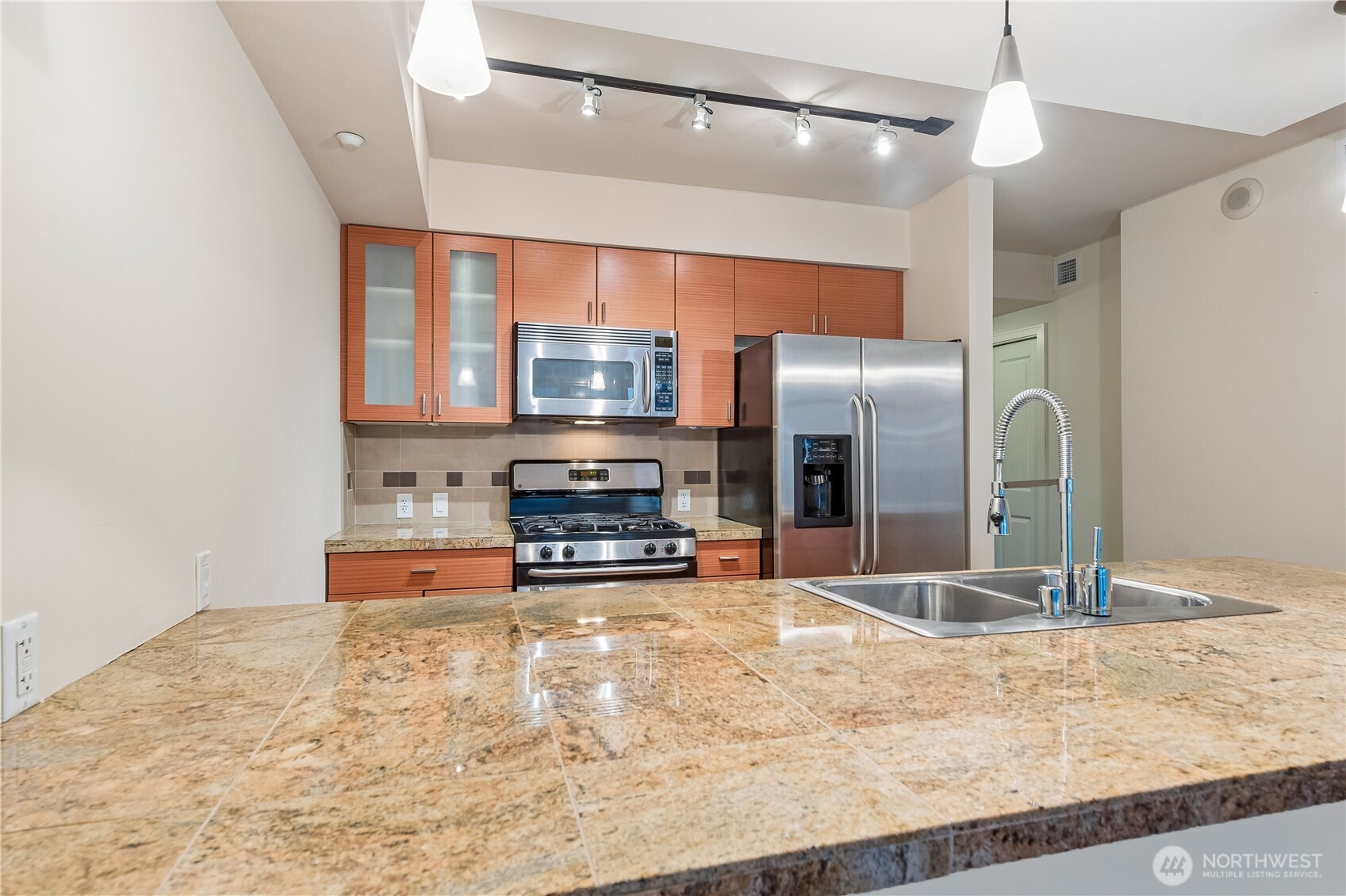 819 Virginia Street, Unit 2109 Seattle, WA 98101 - Photo 2 of 31
