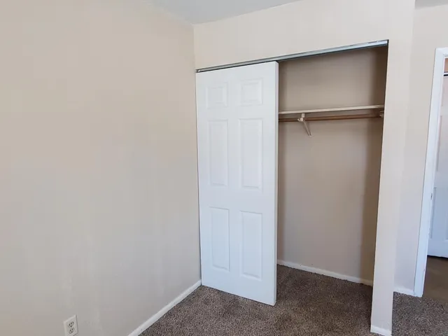 $700 | 808 Evergreen Avenue, Unit 301, Olivia, MN 56277