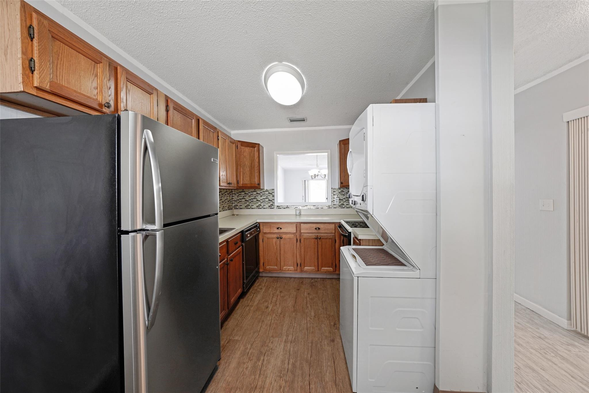 20962 Sedgewick Drive Boca Raton, FL 33433 - Photo 4 of 32 Kitchen & Laundry