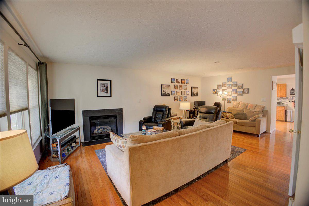 120 Crown Circle Edgewood, MD 21040 - Photo 5 of 28