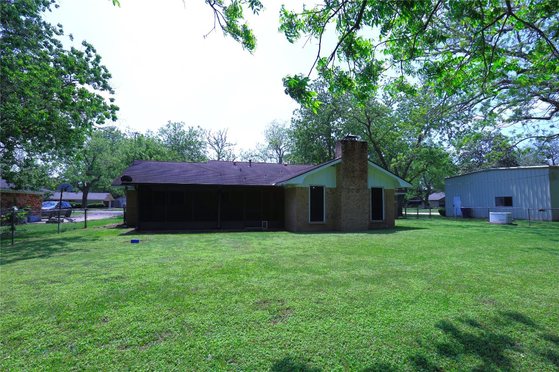 115 Irwin Road West Columbia, TX 77486 - Photo 16 of 18 Back