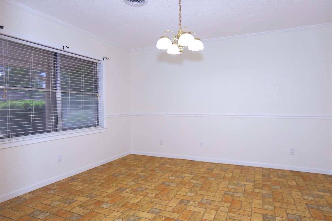 115 Irwin Road West Columbia, TX 77486 - Photo 7 of 18 Dining Room / Office