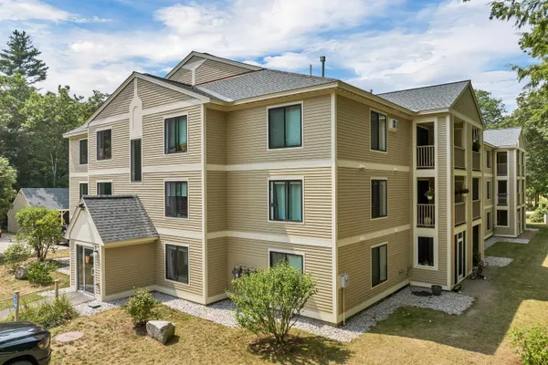 $240,000 | 19 Saco Street, Unit 92, Conway, NH 03813