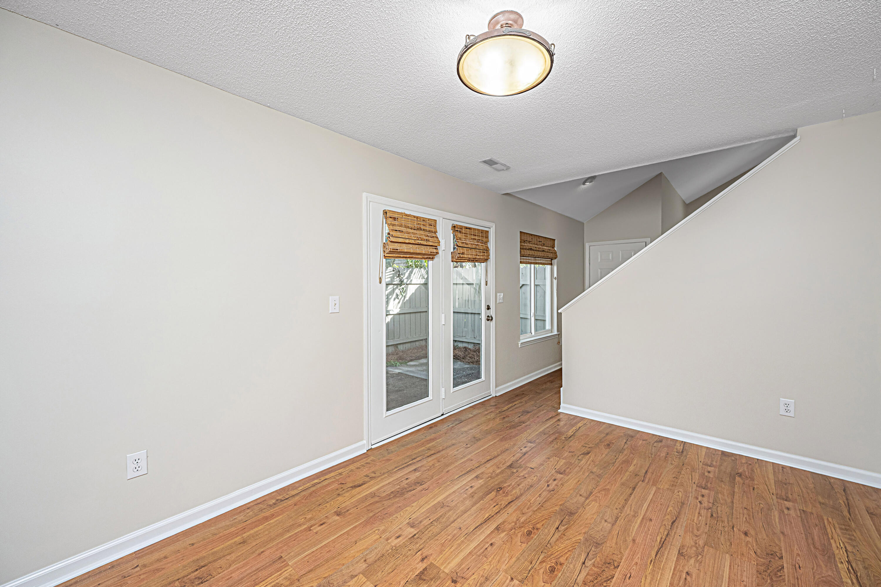 31 Maplecrest Drive Charleston, SC 29412 - Photo 14 of 39 31MaplecrestDr012