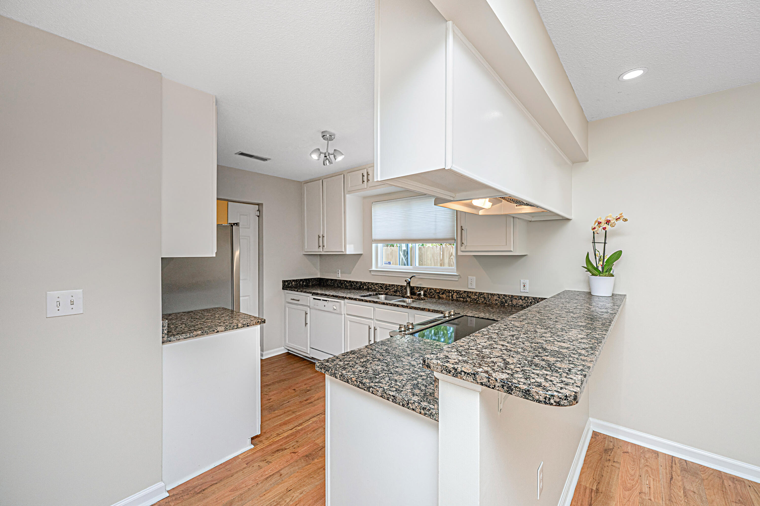 31 Maplecrest Drive Charleston, SC 29412 - Photo 17 of 39 31MaplecrestDr015