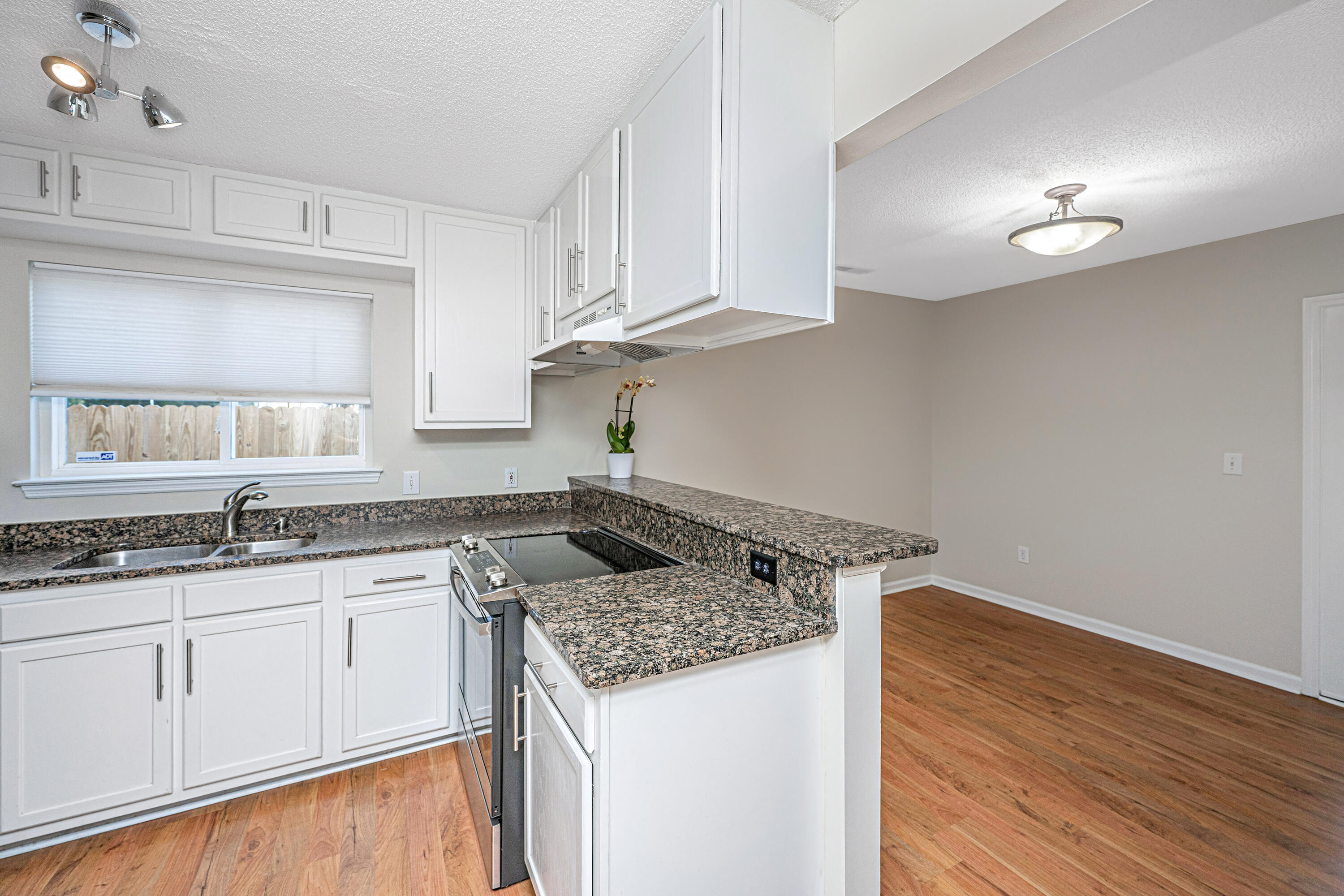 31 Maplecrest Drive Charleston, SC 29412 - Photo 21 of 39 31MaplecrestDr019