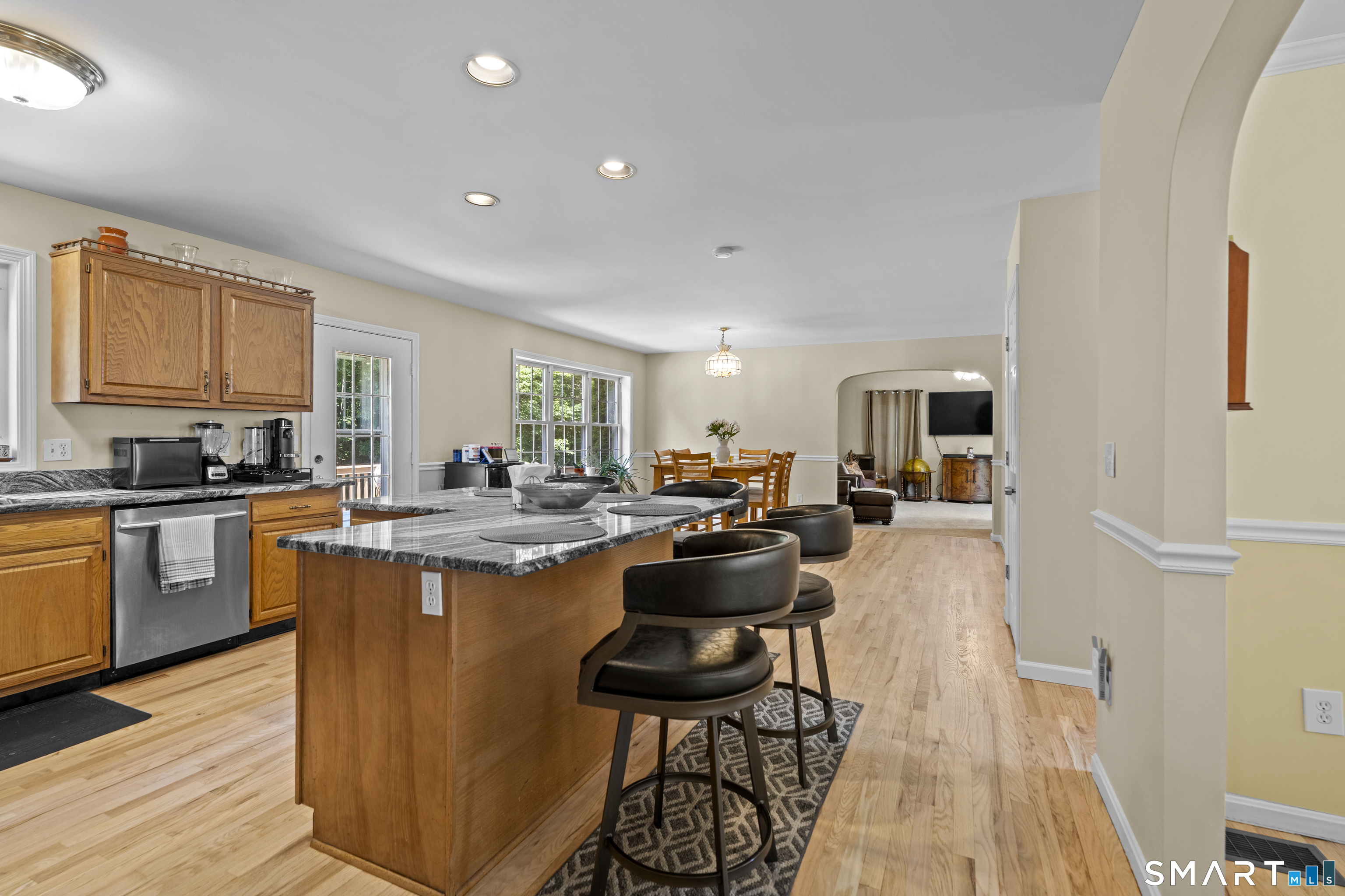 107 South Colman Road Wolcott, CT 06716 - Photo 4 of 38