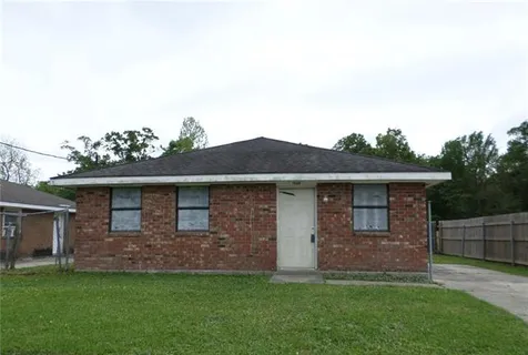 $74,900 | 1408 Green Avenue, St. Bernard, LA 70085