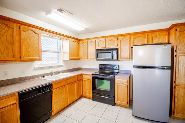 $1,450 | 10601 Canton Avenue, Lubbock, TX 79423