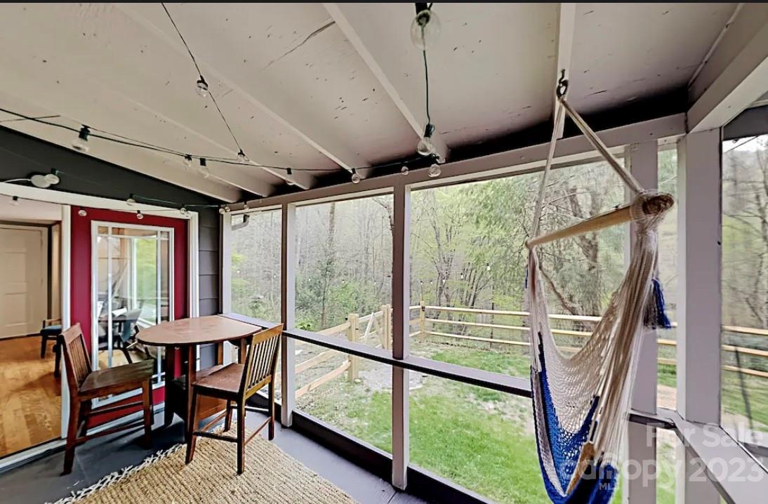 1097 Kilpatrick Road Hendersonville, NC 28739 - Photo 5 of 20 Gallery Image 5