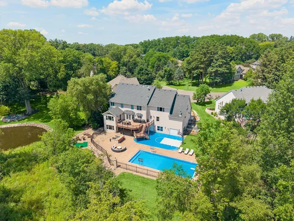 $1,850,000 | 2012 Pine Ridge Drive, West St. Paul, MN 55118