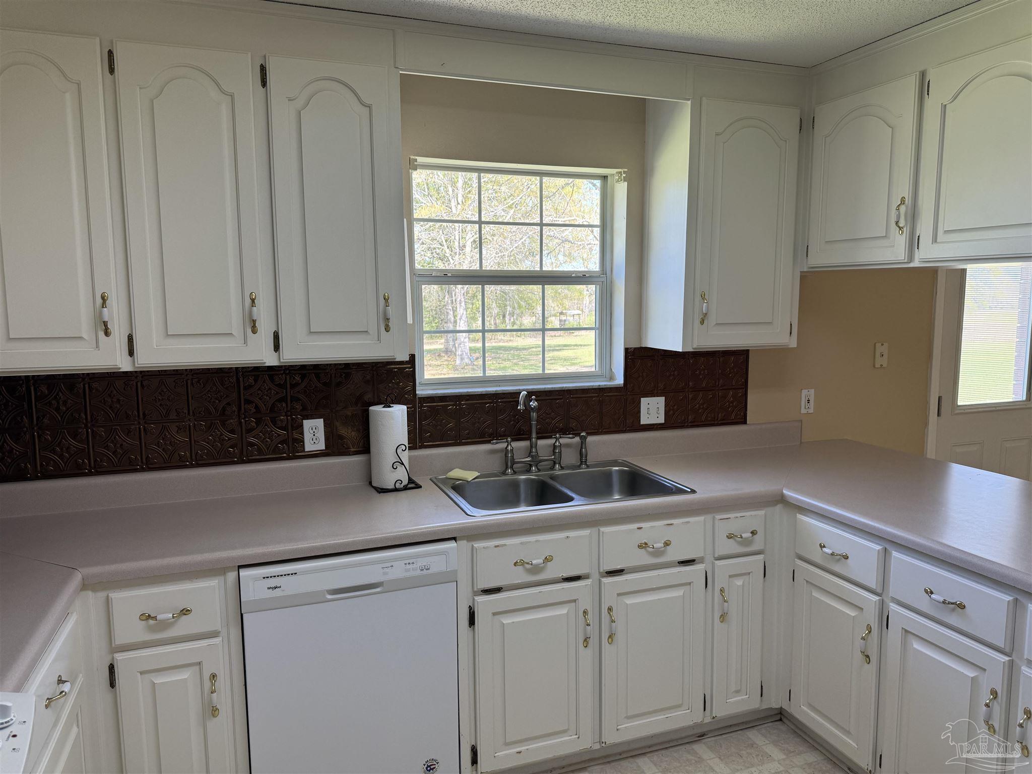 1124 Jacks Branch Road Cantonment, FL 32533 - Photo 8 of 28