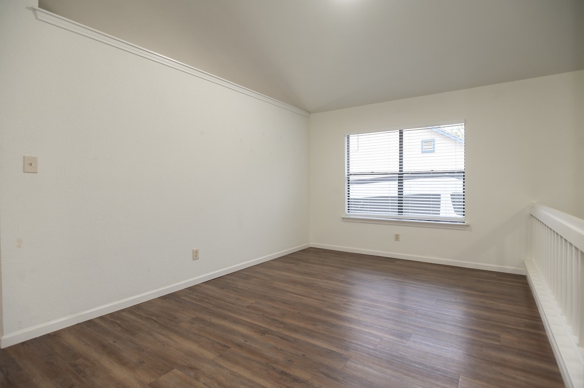 11513 Juniper Ridge Drive Austin, TX 78759 - Photo 4 of 35