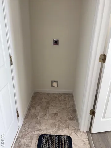 $365,000 | 356 Winding Bluffs Court, Fenton, MO 63026